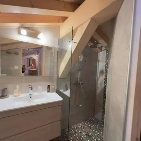 Chalet Nouvaz Cadre Agreable A Deux Pas Des Pistes Villa *